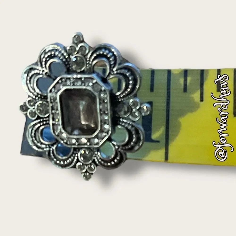 Vintage Avon Crystal Earrings – Timeless Silver-Plated Elegance